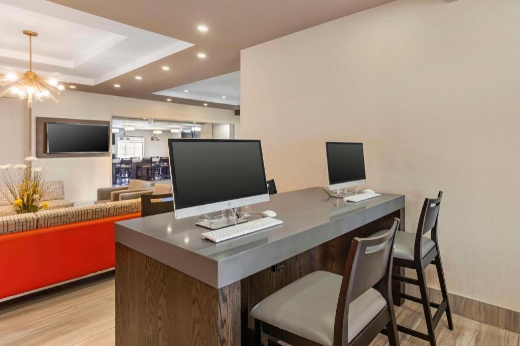 Best Western Plus Executive Inn Toronto Exterior foto