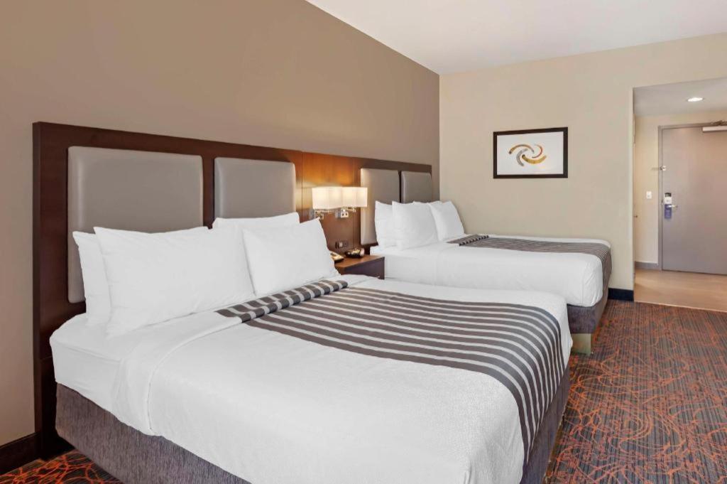 Best Western Plus Executive Inn Toronto Exterior foto