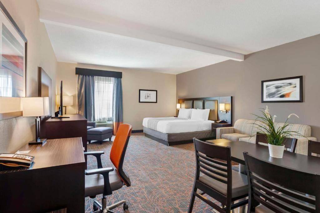 Best Western Plus Executive Inn Toronto Exterior foto