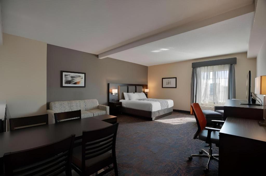 Best Western Plus Executive Inn Toronto Exterior foto