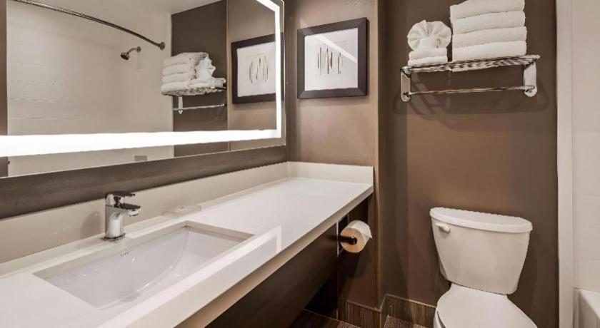 Best Western Plus Executive Inn Toronto Exterior foto